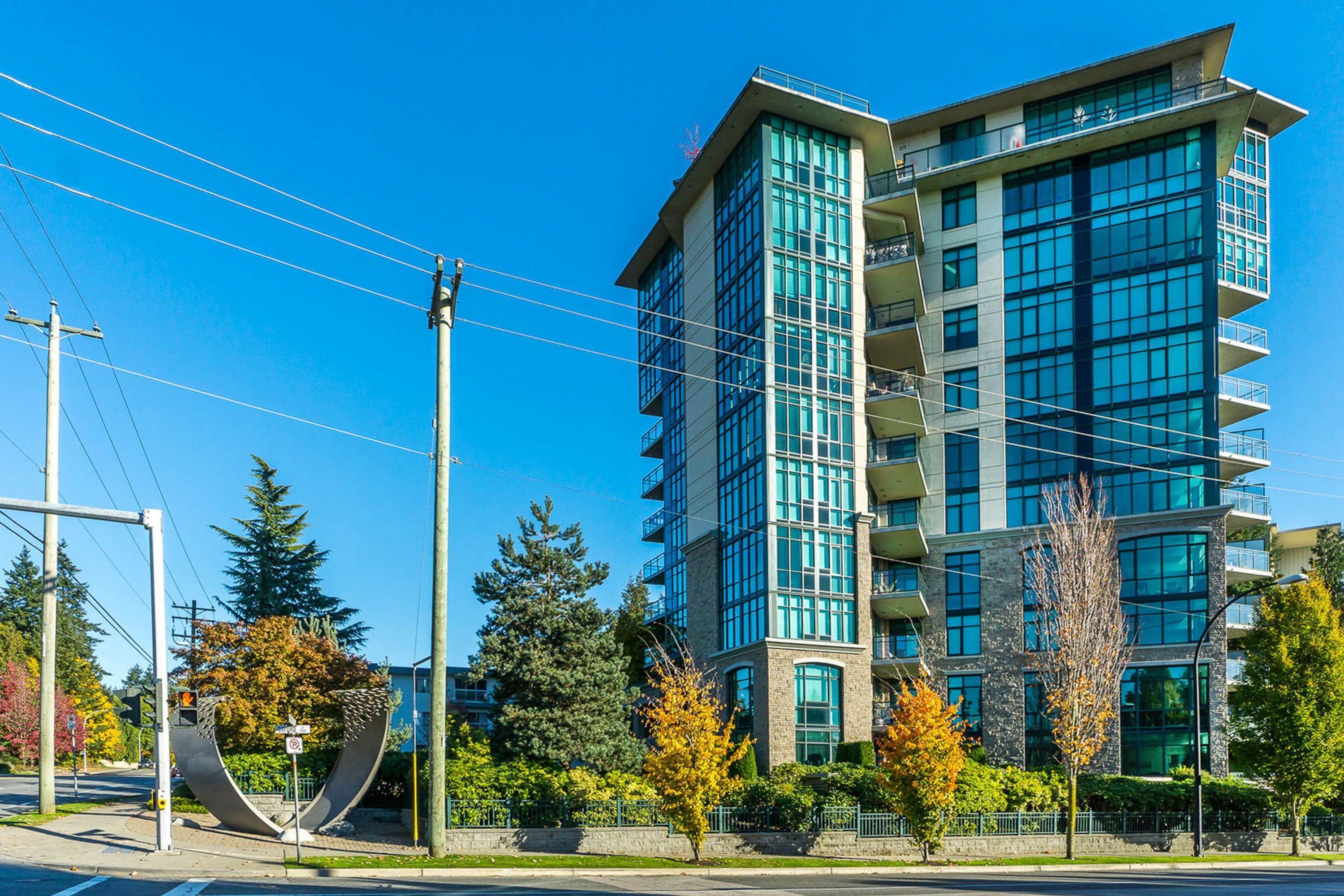 Main Photo: 304 14824 NORTH BLUFF Road: White Rock Condo for sale in "The BELAIRE" (South Surrey White Rock)  : MLS®# R2748610