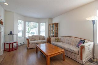 Photo 2: 8 709 Luscombe Pl in VICTORIA: Es Esquimalt House for sale (Esquimalt)  : MLS®# 825765