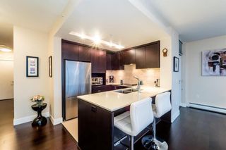 Photo 5: 501 1320 CHESTERFIELD Avenue in North Vancouver: Central Lonsdale Condo for sale : MLS®# R2163922