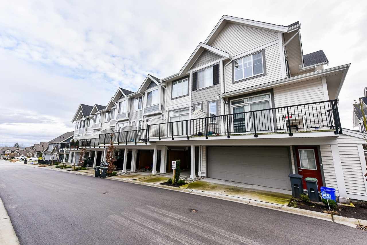 Photo 34: Photos: 18 7169 208A Street in Langley: Willoughby Heights Townhouse for sale in "LATTICE" : MLS®# R2539384