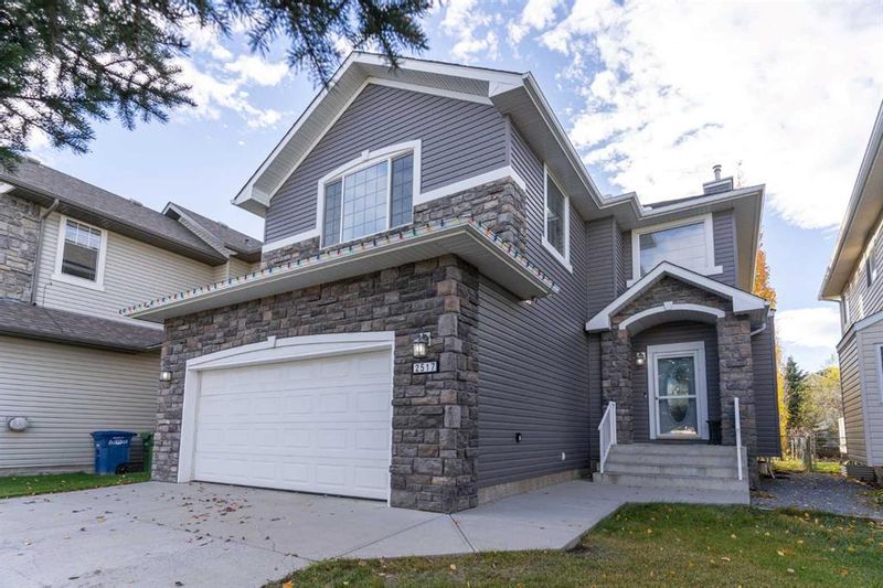 FEATURED LISTING: 2517 Coopers Circle Southwest Airdrie