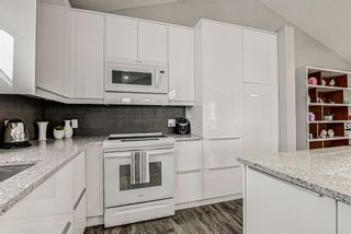 Photo 10: 31 River Rock Circle SE in Calgary: Riverbend Detached for sale : MLS®# A1089963