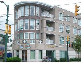 Photo 8: 306 1688 E 8TH Avenue in Vancouver: Grandview VE Condo for sale in "LA RESIDENZA" (Vancouver East)  : MLS®# V743696