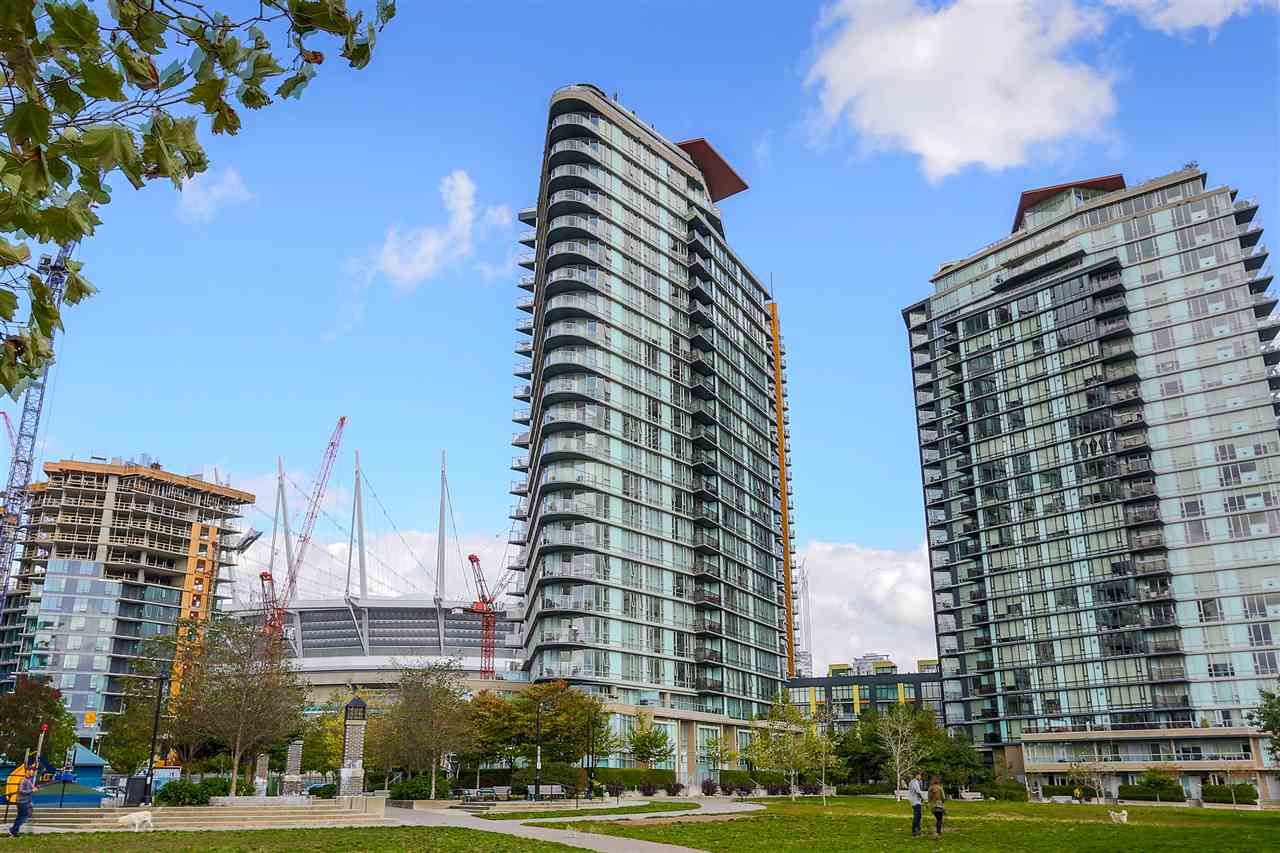 Main Photo: 806 918 COOPERAGE Way in Vancouver: Yaletown Condo for sale in "THE MARINER" (Vancouver West)  : MLS®# R2000227