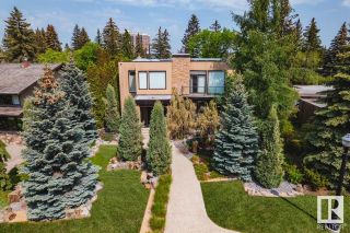 Photo 2: 13810 RAVINE Drive in Edmonton: Zone 11 House for sale : MLS®# E4395265