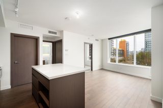 Photo 6: 355 38 SMITHE Street in Vancouver: Downtown VW Condo for sale in "ONE PACIFIC" (Vancouver West)  : MLS®# R2876760