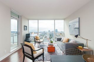 Photo 2: 1905 125 COLUMBIA Street in New Westminster: Downtown NW Condo for sale in "NORTHBANK" : MLS®# R2255130