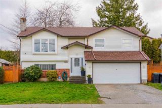 Photo 1: 27483 32 AVENUE in : Aldergrove Langley House for sale : MLS®# R2444502