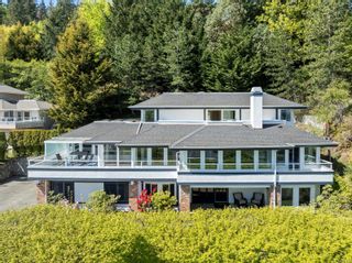 Photo 1: 4938 Lochside Dr in Saanich: SE Cordova Bay House for sale (Saanich East)  : MLS®# 961546