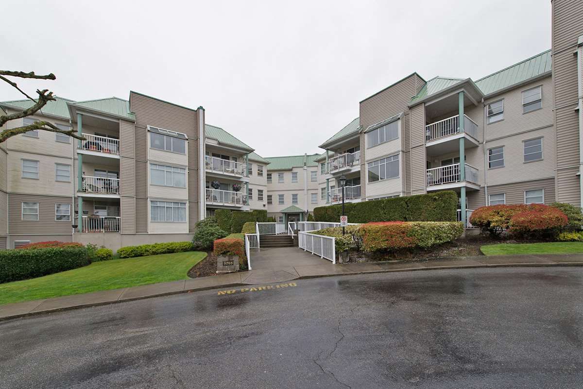 Main Photo: 313 9765 140TH Street in Surrey: Whalley Condo for sale in "Fraser Gate" (North Surrey)  : MLS®# R2091811