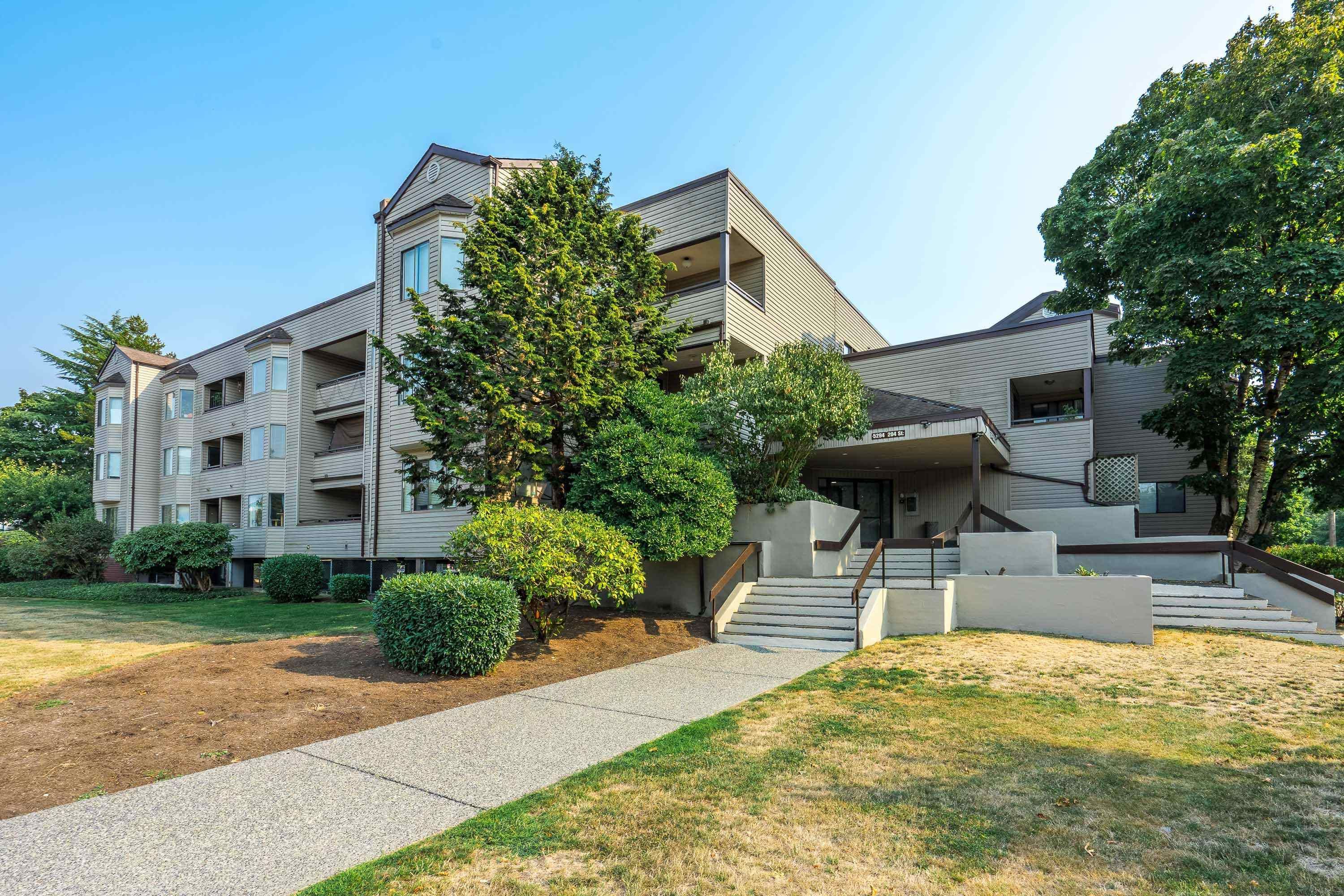 Main Photo: 207 5294 204 Street in Langley: Langley City Condo for sale : MLS®# R2808879
