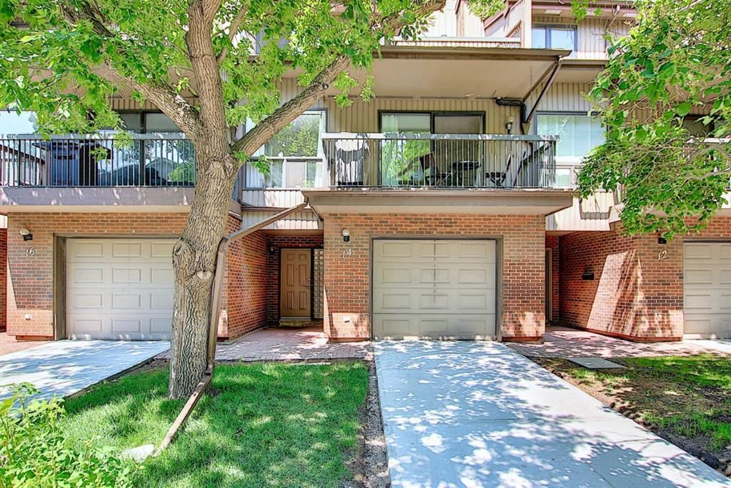 Main Photo: 14 Point Mckay Crescent NW in Calgary: Point McKay Row/Townhouse for sale : MLS®# A1130128