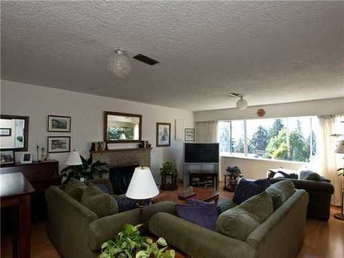 Main Photo: 392 VENTURA Crescent in North Vancouver: Home for sale : MLS®# V871782