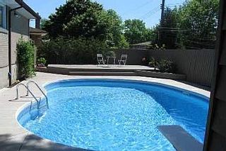 Photo 2: 7 FAREHAM CRES in TORONTO: Freehold for sale