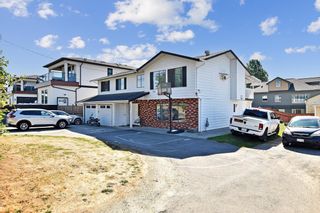 Photo 1: 32366 MARSHALL Road in Abbotsford: Abbotsford West House for sale : MLS®# R2815623