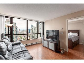 Photo 3: 2902 928 HOMER Street in Vancouver: Yaletown Condo for sale in "YALETOWN PARK" (Vancouver West)  : MLS®# V1125187