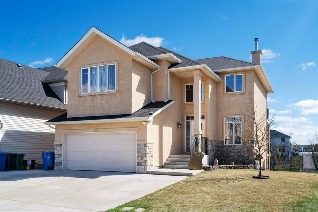 Main Photo: 192 WILLOWMERE Way: Chestermere Detached for sale : MLS®# A2022336