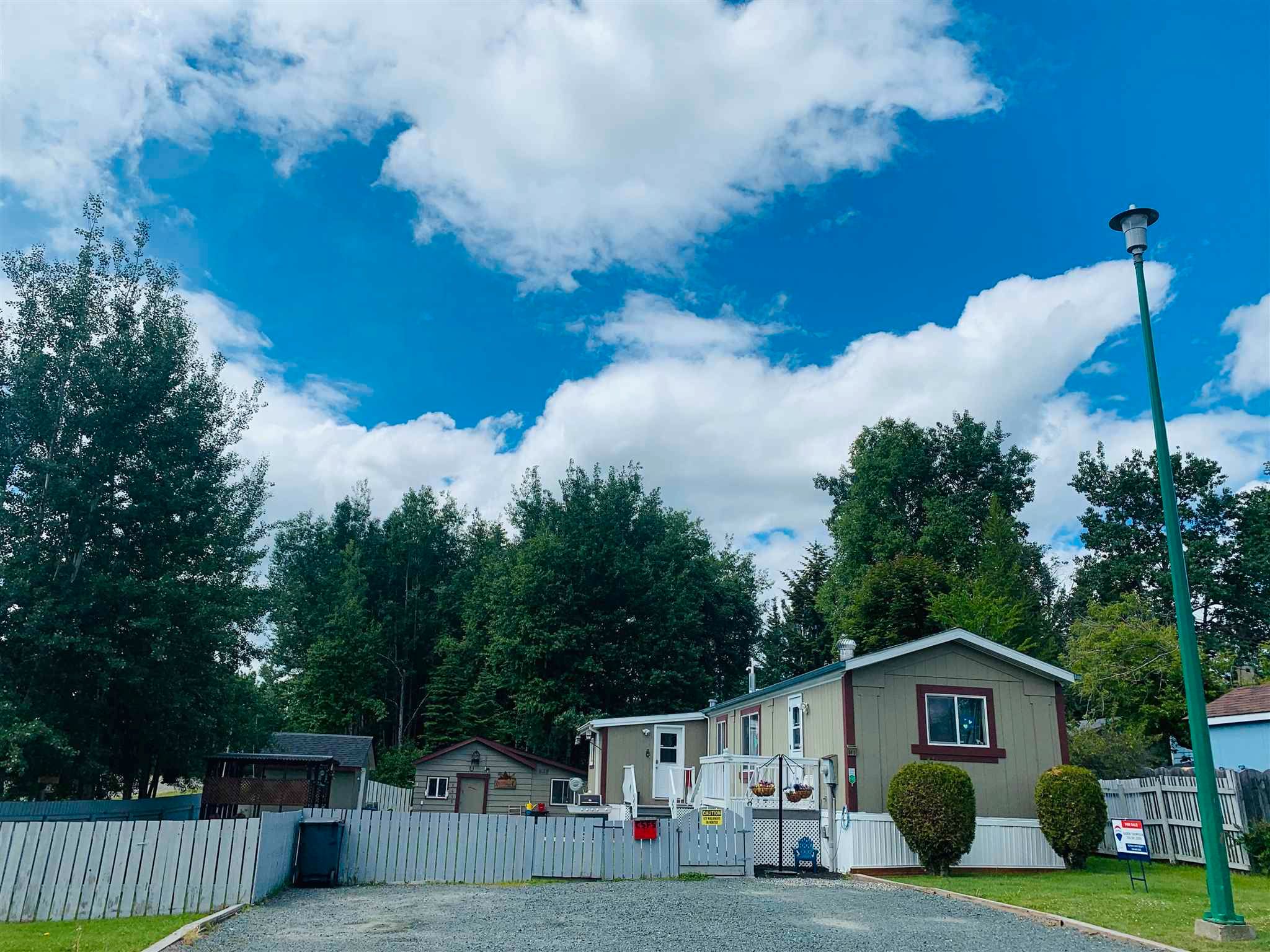 Main Photo: 6615 DRIFTWOOD Road in Prince George: Valleyview Manufactured Home for sale (PG City North (Zone 73))  : MLS®# R2594571