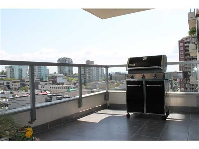 Main Photo: 705 121 W 16TH Street in North Vancouver: Central Lonsdale Condo for sale in "THE SILVA" : MLS®# V952301