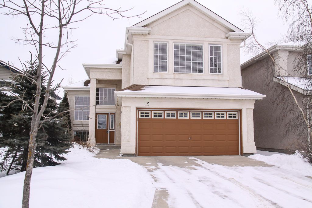 Main Photo: 19 Carsdale Drive in Winnipeg: Single Family Detached for sale (North West Winnipeg)  : MLS®# 1502785