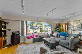 Photo 3: 2160 FRASER Avenue in Port Coquitlam: Glenwood PQ House for sale : MLS®# R2760913