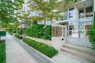 Photo 1: 6086 IONA DRIVE in Vancouver: University VW Townhouse for sale (Vancouver West)  : MLS®# R2424752