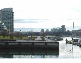 Photo 2: 616 KINGHORNE MEWS BB in Vancouver: False Creek North Condo for sale in "SLIVER SEA" (Vancouver West)  : MLS®# V754390