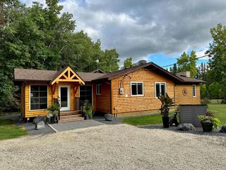 Photo 1: 18 Hazelwood Drive in Alexander: Pinawa Bay Residential for sale (R28)  : MLS®# 202321682