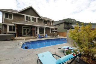 Photo 19: 41437 DRYDEN Road in Squamish: Brackendale House for sale : MLS®# R2088183