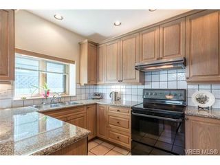 Photo 6: 1073 Deal St in VICTORIA: OB South Oak Bay House for sale (Oak Bay)  : MLS®# 712577