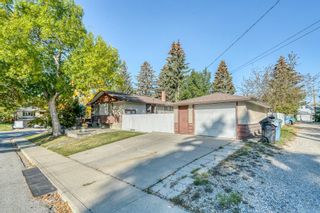 Photo 4: 3604 Chippendale Drive NW in Calgary: Charleswood Detached for sale : MLS®# A2003810