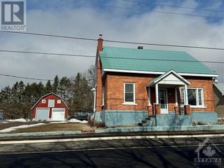 Photo 2: 3300 LAKE DORE ROAD in Golden Lake: House for sale : MLS®# 1379952