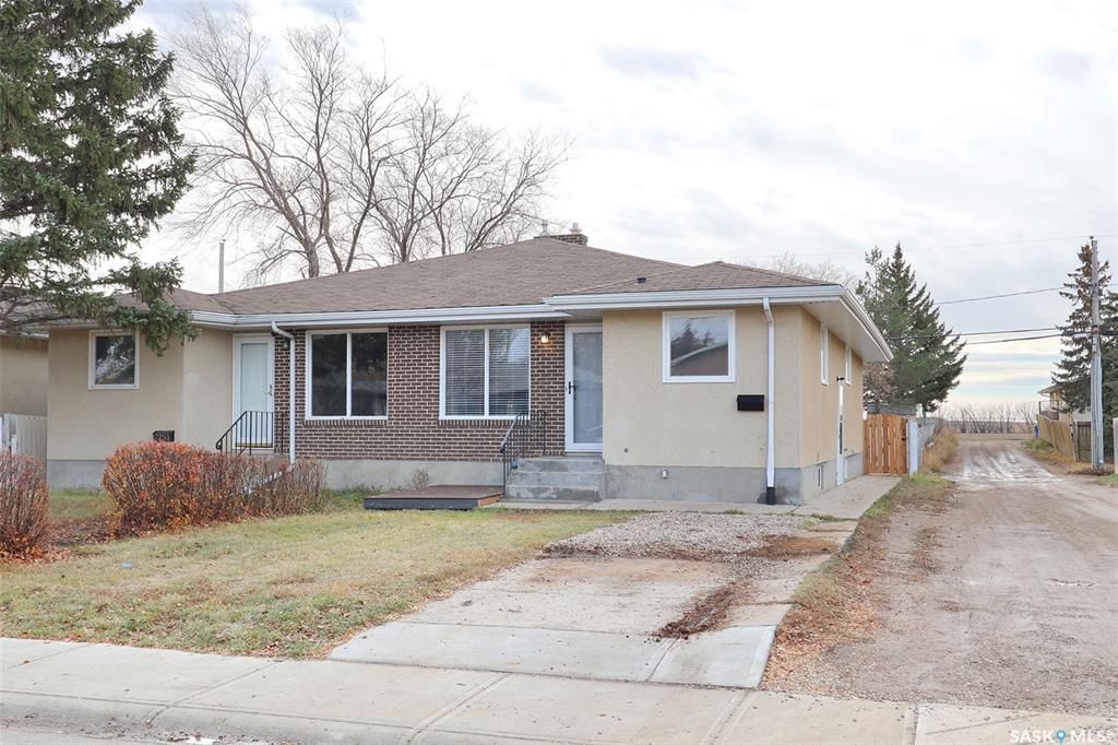 Main Photo: 7253 Bowman Avenue in Regina: Dieppe Place Residential for sale : MLS®# SK912191