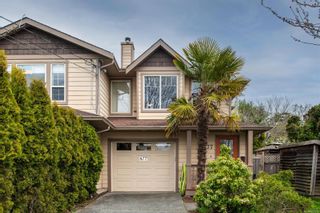 Photo 1: 477 Sturdee St in Esquimalt: Es Saxe Point Half Duplex for sale : MLS®# 902823
