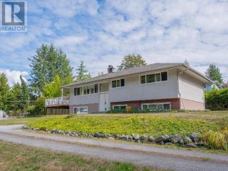 Photo 1: 7151 BOSWELL STREET in Powell River: House for sale : MLS®# 17603