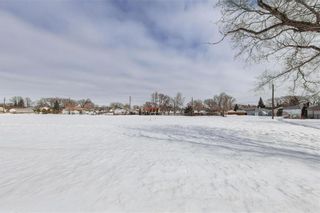Photo 25: 745 Robin Hood Crescent in Winnipeg: East Kildonan Residential for sale (3B)  : MLS®# 202205604