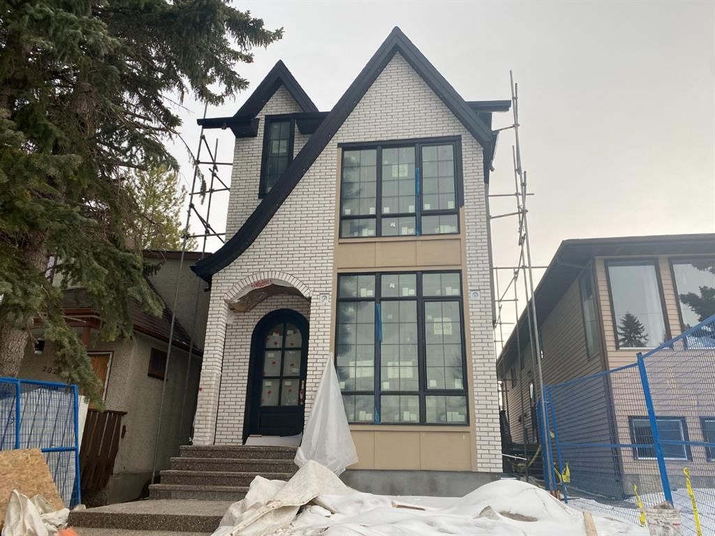 Main Photo: 2031 36 Avenue SW in Calgary: Altadore Detached for sale : MLS®# A1156188