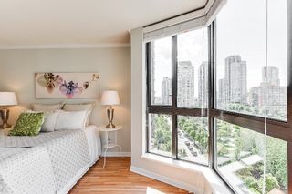 Photo 11: 906 488 HELMCKEN Street in Vancouver: Yaletown Condo for sale in "Robinson Tower" (Vancouver West)  : MLS®# R2086319