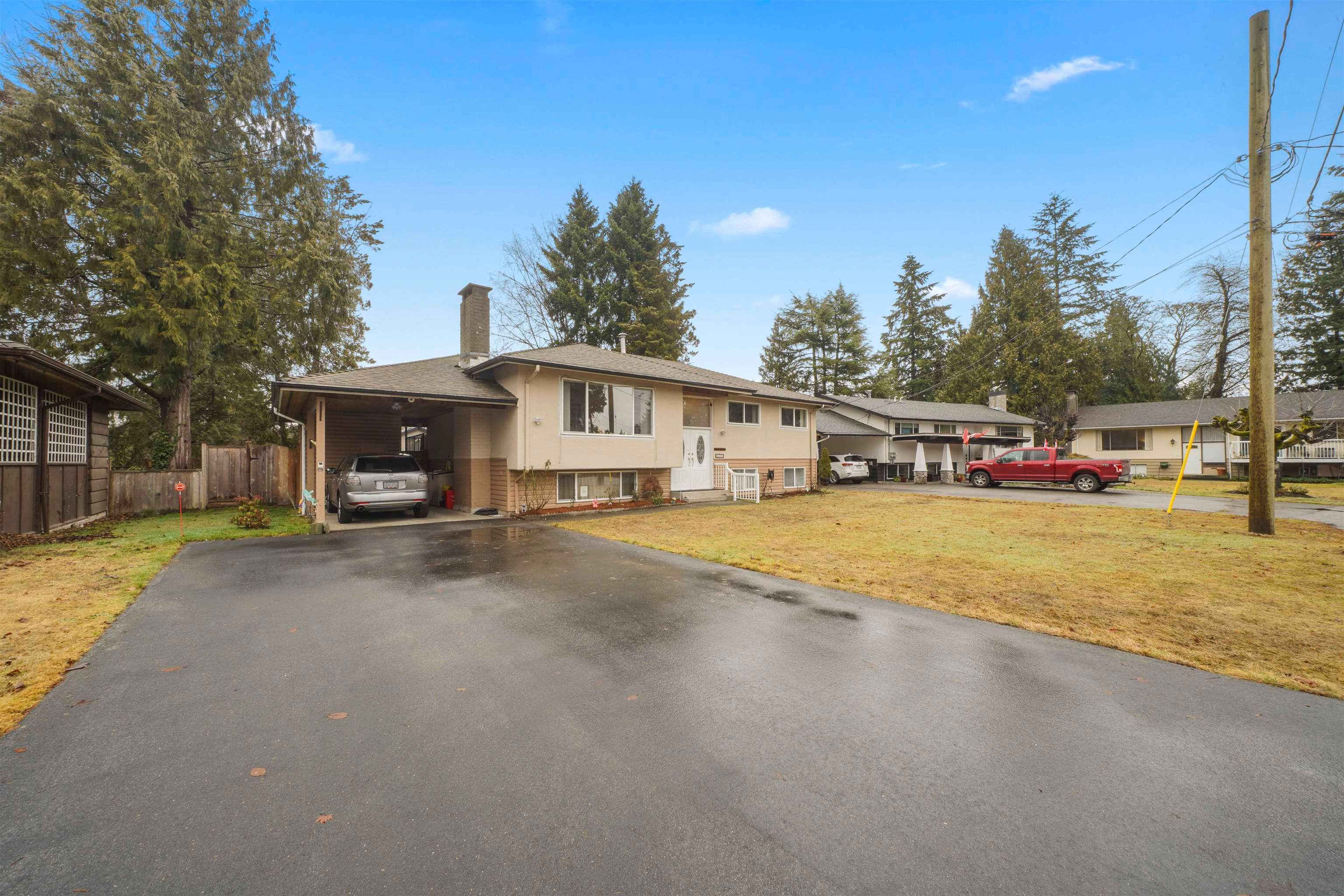 Main Photo: 21697 119 Avenue in Maple Ridge: West Central House for sale : MLS®# R2749325