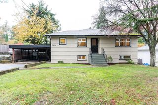Photo 1: 3974 Blenkinsop Rd in VICTORIA: SE Maplewood House for sale (Saanich East)  : MLS®# 775271