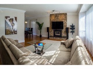 Photo 2: 1926 154TH Street in Surrey: King George Corridor House for sale (South Surrey White Rock)  : MLS®# F1426715