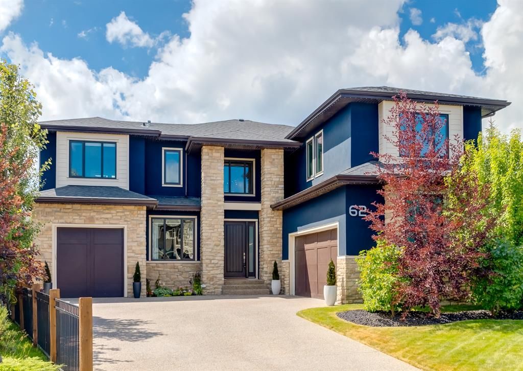 Main Photo: 62 Wexford Crescent SW in Calgary: West Springs Detached for sale : MLS®# A1246357