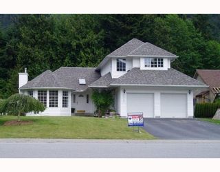 Photo 1: 41392 DRYDEN Road: Brackendale House for sale in "EAGLE RUN BRACKENDALE" (Squamish)  : MLS®# V711207