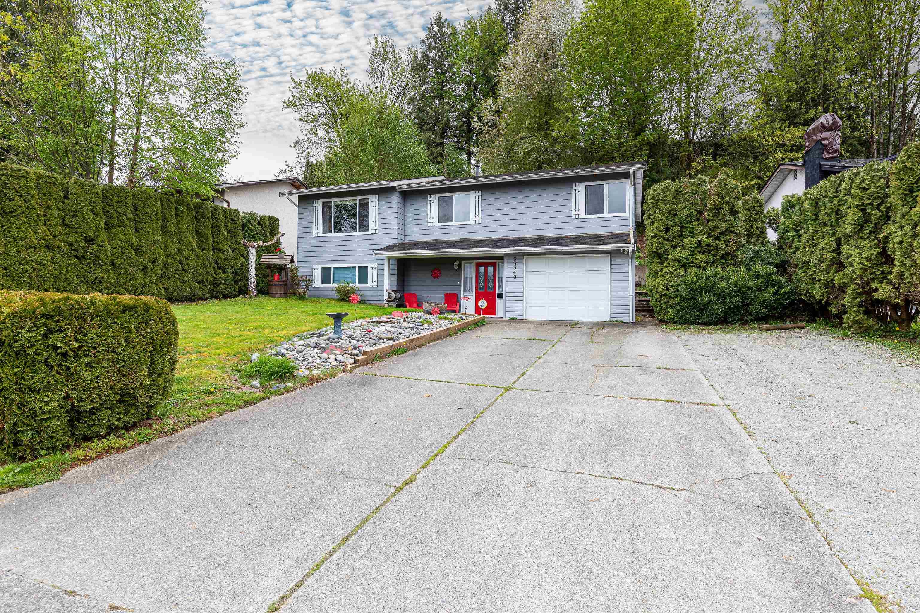 Main Photo: 33340 WREN Crescent in Abbotsford: Central Abbotsford House for sale : MLS®# R2684877