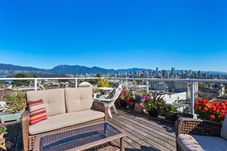 Photo 12: 307 2195 W 5TH Avenue in Vancouver: Kitsilano Condo for sale in "The Hearthstone" (Vancouver West)  : MLS®# R2725791