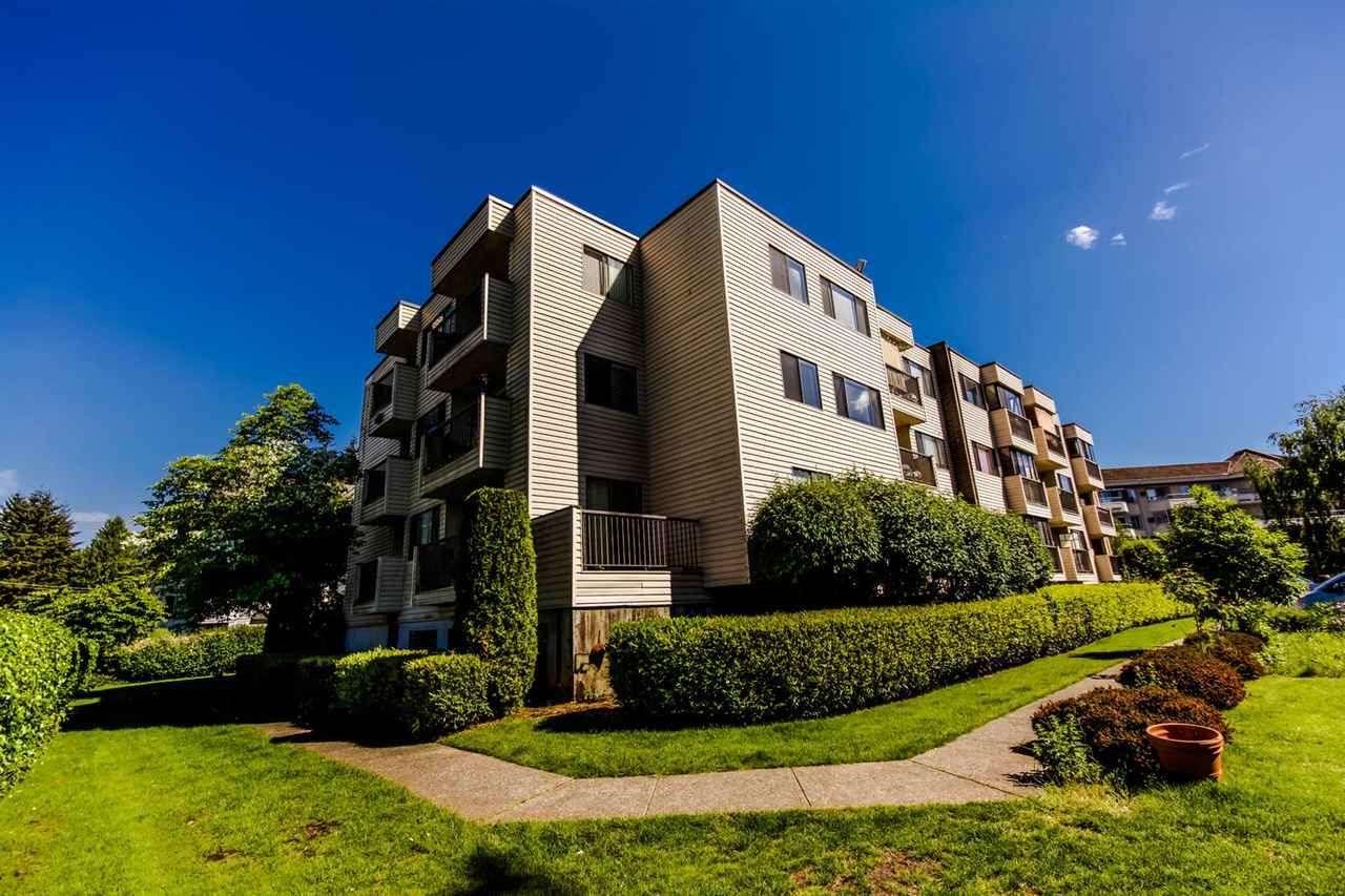 Main Photo: 304 32733 BROADWAY EAST STREET in : Abbotsford West Condo for sale : MLS®# R2072747