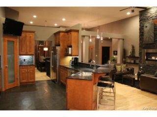 Photo 3: 34 Woodstone Drive in ESTPAUL: Birdshill Area Residential for sale (North East Winnipeg)  : MLS®# 1502211