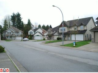 Photo 2: 31625 HARMONY Court in Abbotsford: Abbotsford West House for sale : MLS®# F1217616