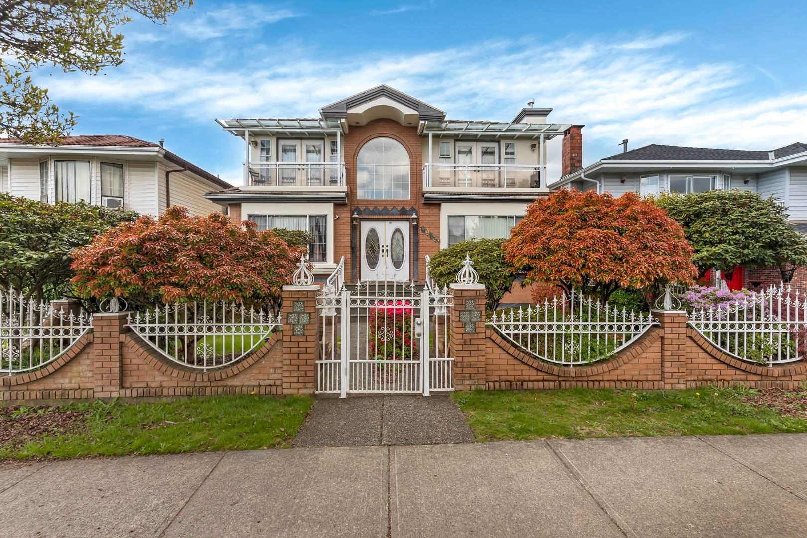Main Photo: 6965 INVERNESS Street in Vancouver: South Vancouver House for sale (Vancouver East)  : MLS®# R2774440
