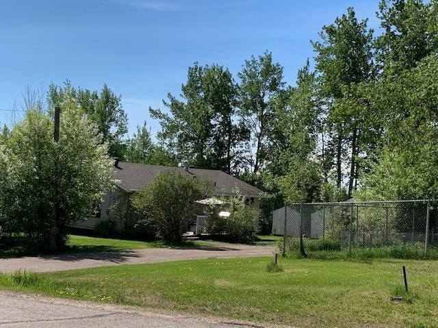 Photo 18: Photos: 5519 51 Street in Fort Nelson: Fort Nelson -Town House for sale in "HILL" (Fort Nelson (Zone 64))  : MLS®# R2634638
